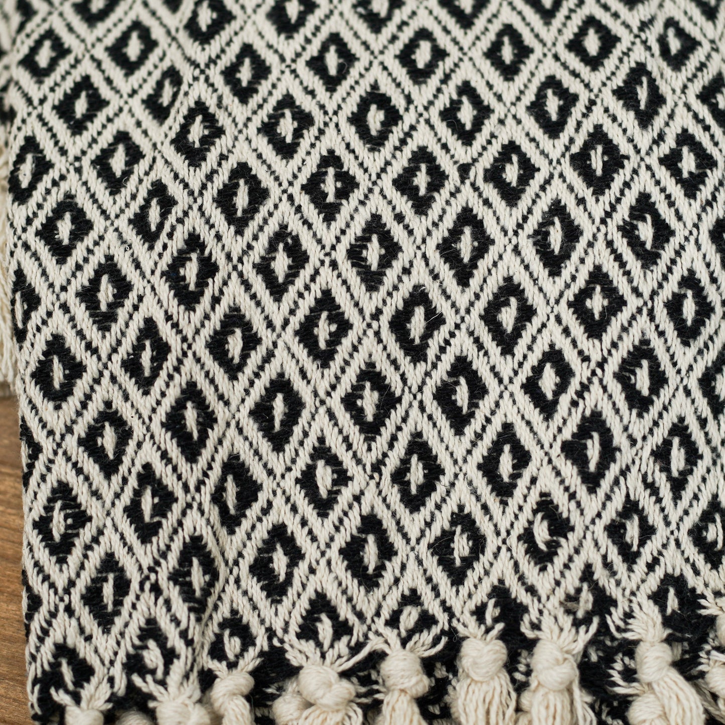 Cotton Diamond Throw with Tassels