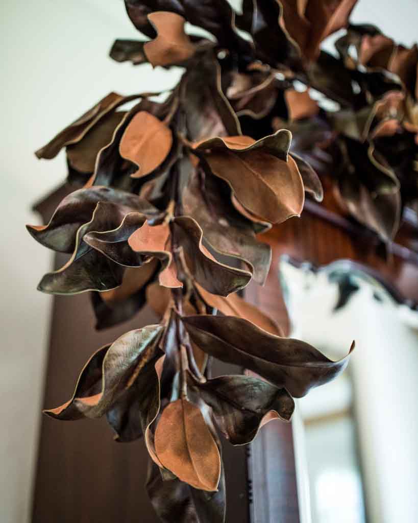 Bronzed Magnolia Leaf Garland