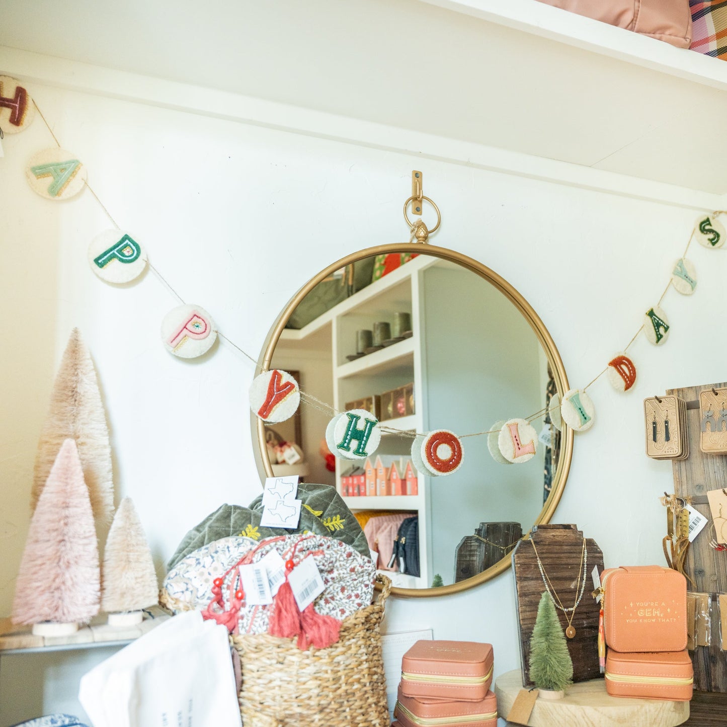 "Happy Holidays" Wool Disc Letters Garland