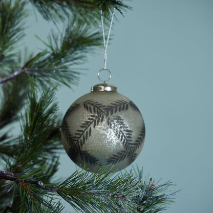 Silver Fern Pattern Round Ornament